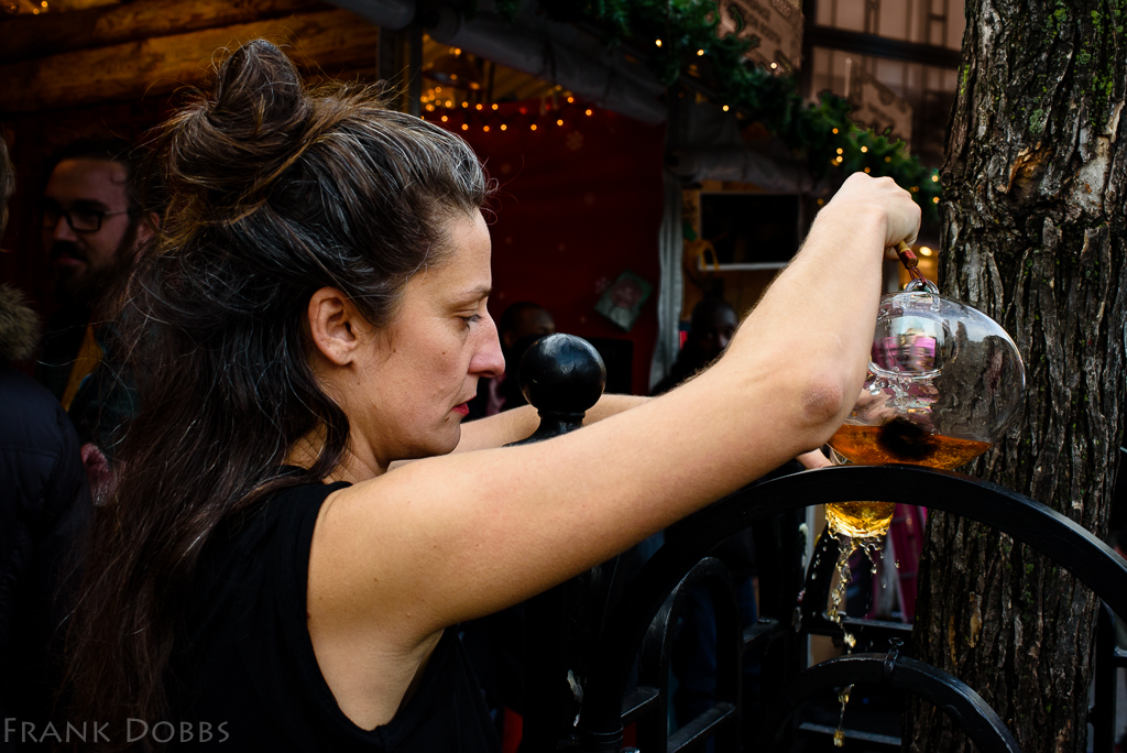 Priestess pouring libation -20151224 - 0679