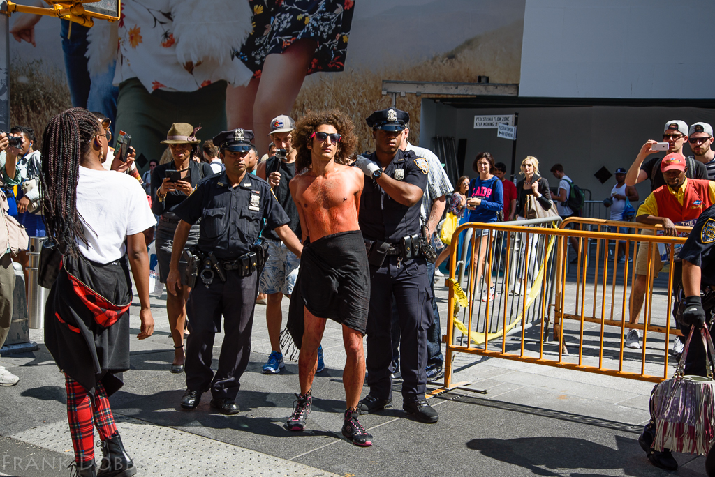 times-square-coverup-20160913-5015
